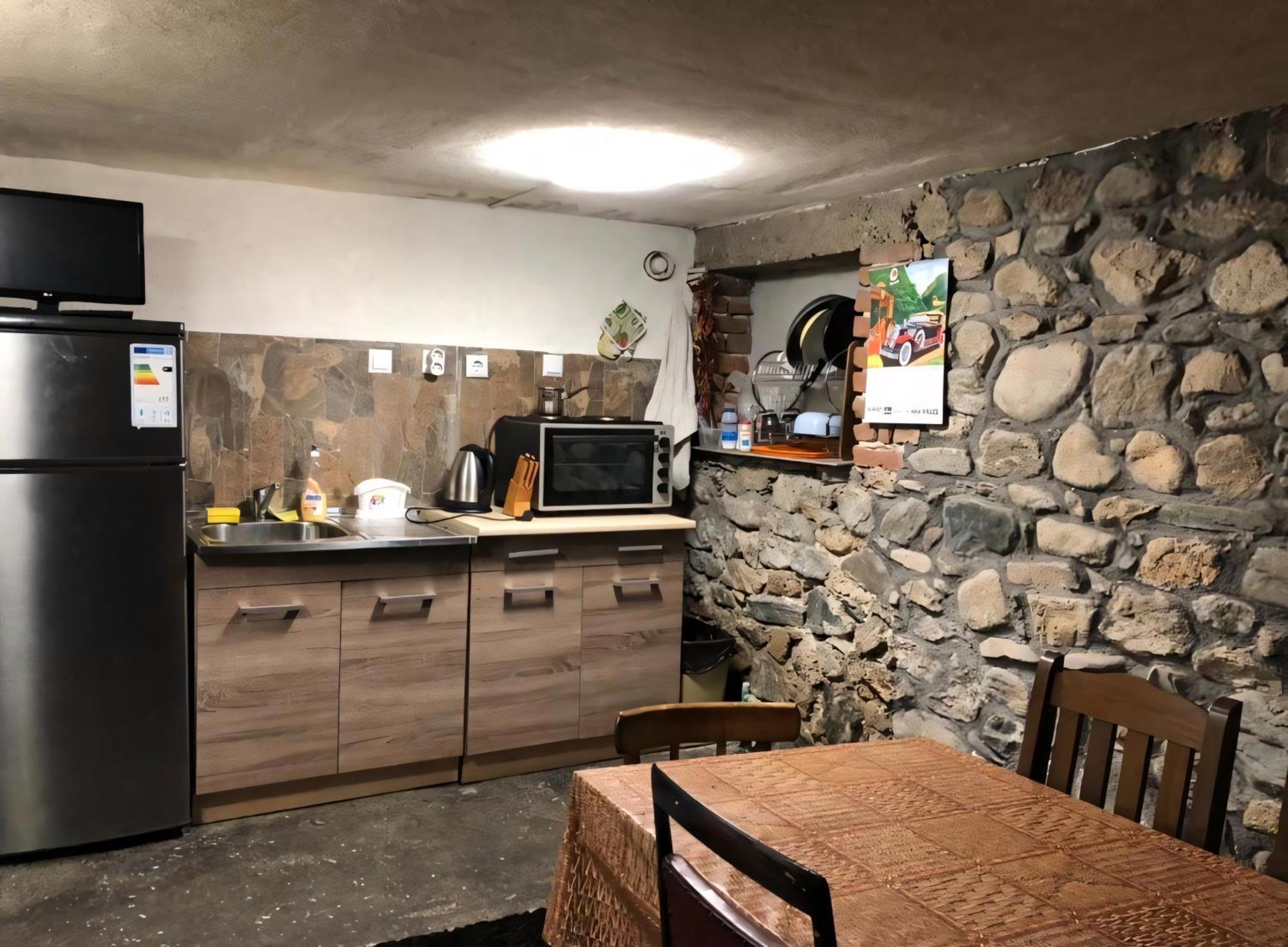 Alpin Guest House Saparewa Banja Zewnętrze zdjęcie